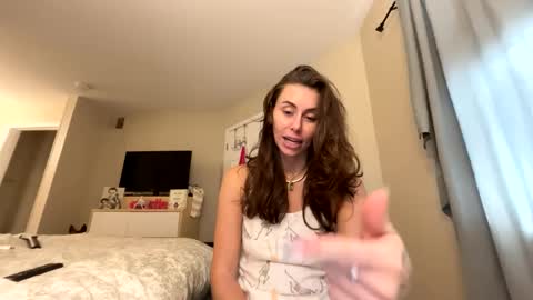 Snapshot of calicambri chatting on September 22, 1:35 pm The Cali Cambri online show from September 22, 1:35 pm