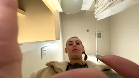 Snapshot of calicambri chatting on October 23, 11:53 am The Cali Cambri online show from October 23, 11:53 am