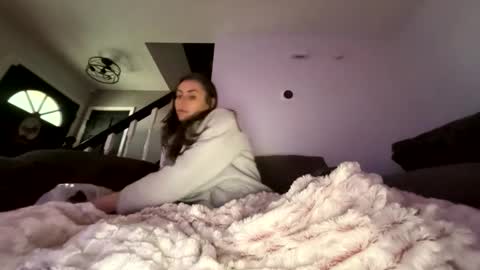 Snapshot of calicambri chatting on March 4, 2:01 pm The Cali Cambri online show from March 4, 2:01 pm