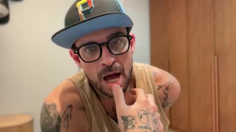 CaliforniaBrazilian online show from June 10, 11:24 pm