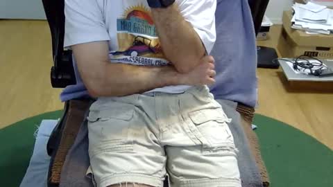 Snapshot of califun4u chatting on December 2, 12:05 am califun4u online show from December 2, 12:05 am