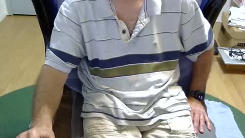 Snapshot of califun4u chatting on December 4, 12:53 am califun4u online show from December 4, 12:53 am