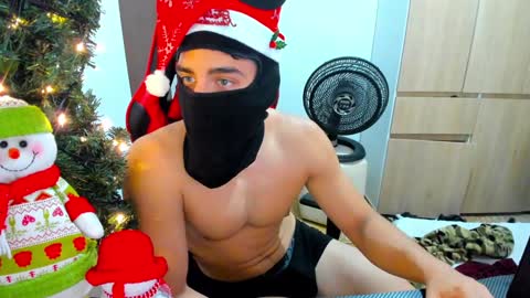 calihotcaliente27 online show from December 18, 5:10 pm