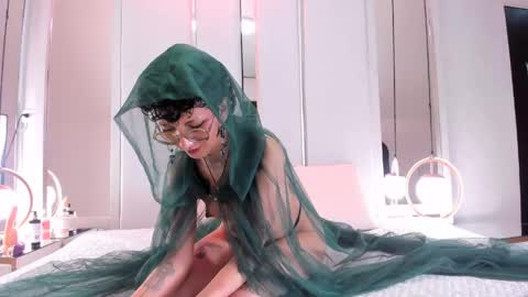 Caliope  online show from April 17, 9:18 pm