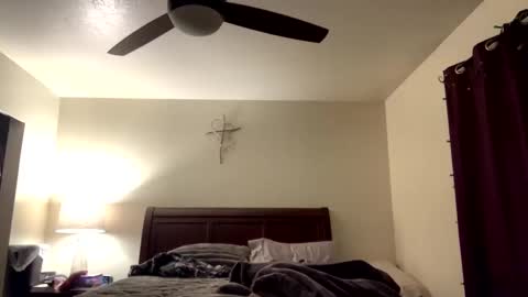 Snapshot of calishop1 chatting on December 16, 12:37 am calishop1 online show from December 16, 12:37 am