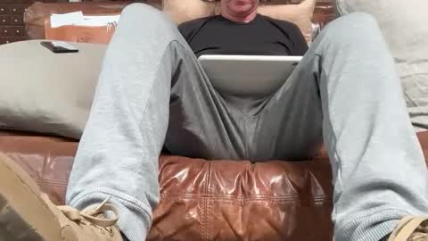 CaliStraight online show from April 16, 8:31 pm