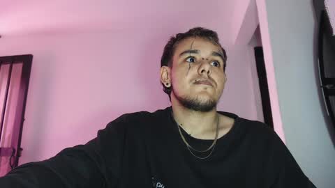  Red hair She    DoggyHe online show from April 1, 1:52 pm