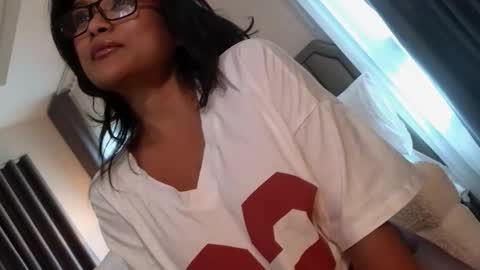 Call Me Linda online show from October 25, 9:06 am