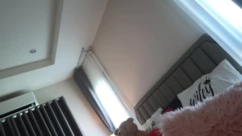 Call Me Linda online show from October 26, 2:39 am