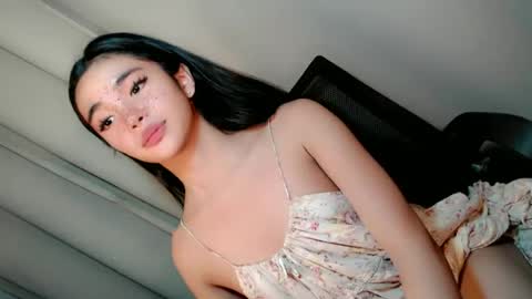call_me_nina online show from June 26, 9:52 pm