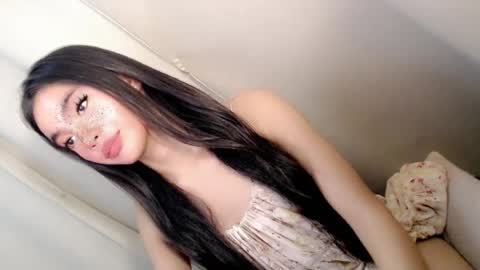 call_me_nina online show from July 13, 12:19 pm
