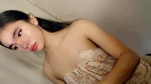 call_me_nina online show from July 31, 12:10 am