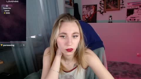 Snapshot of callerbowltim chatting on December 29, 10:45 am alextim online show from December 29, 10:45 am