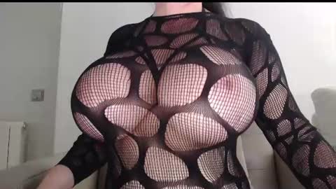Snapshot of callme_kim chatting on June 13, 7:56 pm callme_kim online show from June 13, 7:56 pm