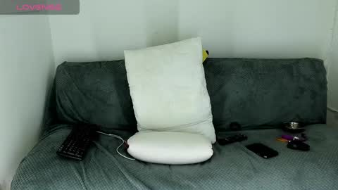 Snapshot of callmeby_lebron chatting on February 6, 11:21 am LeBron online show from February 6, 11:21 am