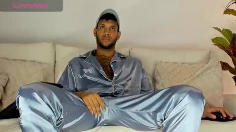 Snapshot of callmeby_lebron chatting on September 30, 2:44 pm LeBron online show from September 30, 2:44 pm