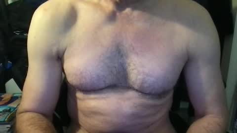 Snapshot of callum5555 chatting on February 20, 12:04 pm callum5555 online show from February 20, 12:04 pm