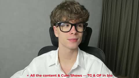 Hey I am Calvin  online show from February 11, 5:18 pm