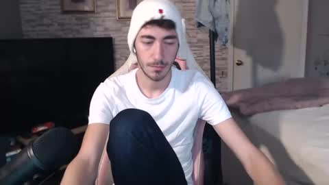 Snapshot of calvin_tanner chatting on December 17, 4:00 pm calvin_tanner online show from December 17, 4:00 pm