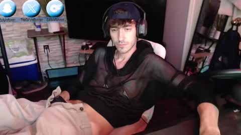 Snapshot of calvin_tanner chatting on September 11, 1:33 pm calvin_tanner online show from September 11, 1:33 pm