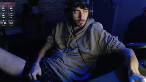 Snapshot of calvin_tanner chatting on December 2, 9:25 am calvin_tanner online show from December 2, 9:25 am