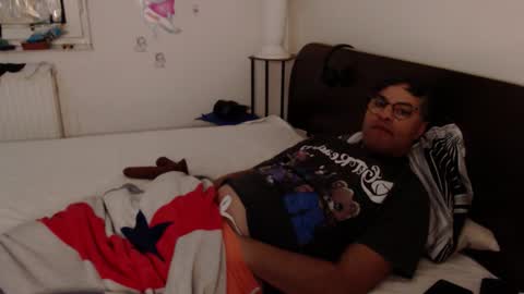 Calvinjohnlad online show from November 13, 2:21 am