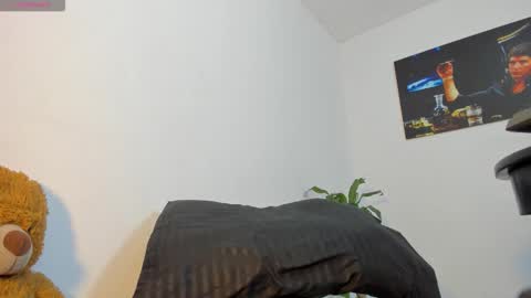 luxxx online show from December 14, 3:17 pm