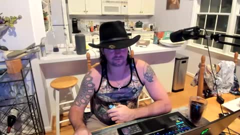 camarant online show from October 7, 11:57 pm