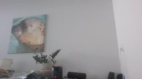 Snapshot of camboyhappydave chatting on December 12, 12:44 pm Dave online show from December 12, 12:44 pm