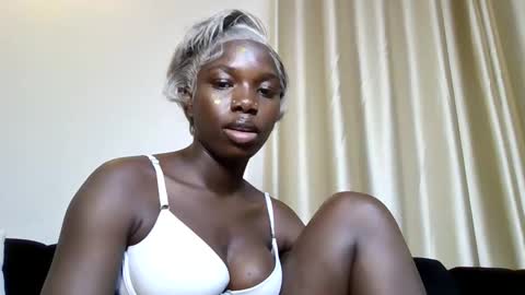 Princess online show from April 9, 2:44 pm