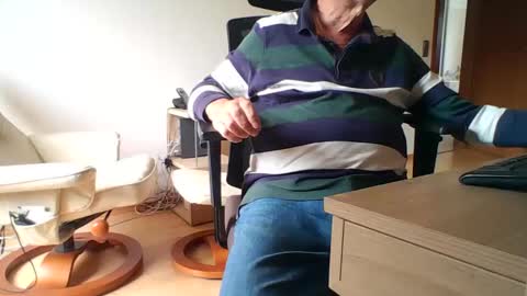 Snapshot of camcologne chatting on September 26, 9:35 am camcologne online show from September 26, 9:35 am