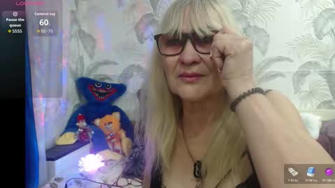 CamDiva1 online show from February 5, 2:33 pm