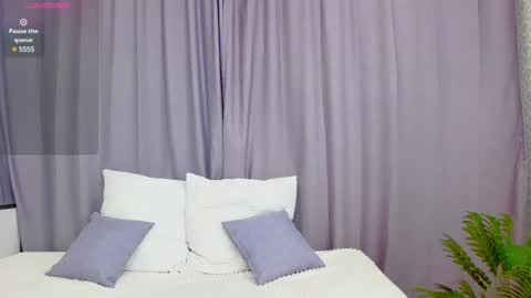 Snapshot of camelia_lillie chatting on January 18, 10:49 am camelia_lillie online show from January 18, 10:49 am