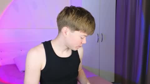 Cameron online show from November 24, 9:31 am