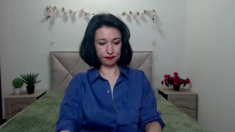 Cameronenns online show from April 17, 12:30 pm