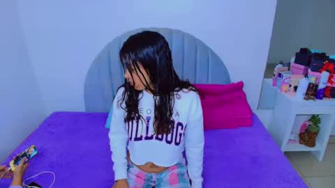 Snapshot of cami_bunnygirlx chatting on October 8, 5:05 am CAMI online show from October 8, 5:05 am