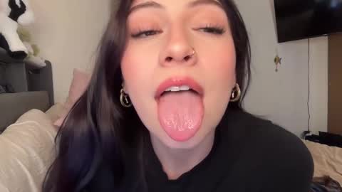 Camila online show from February 17, 8:26 pm