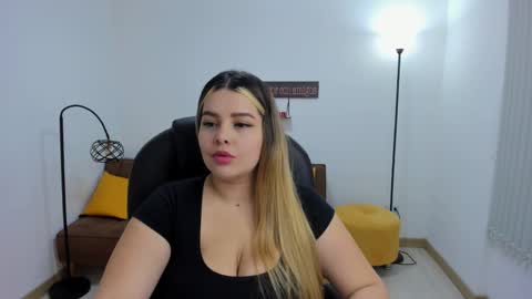 Camila online show from February 10, 4:19 am