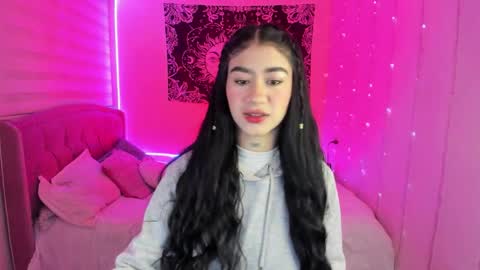 Snapshot of camiilaatorres chatting on October 23, 7:34 pm camila online show from October 23, 7:34 pm