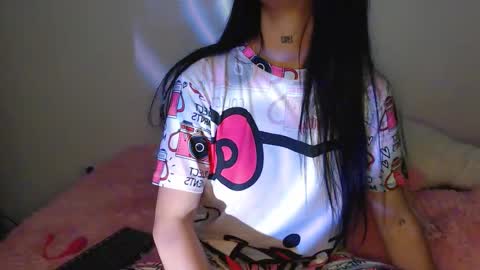 Snapshot of camiilaatorres chatting on November 14, 7:51 am camila online show from November 14, 7:51 am