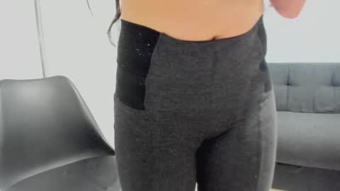 Cami online show from November 18, 4:06 am