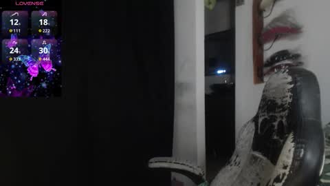 Snapshot of camila_bigcock_ts chatting on December 18, 5:02 am camila online show from December 18, 5:02 am