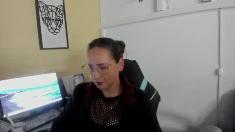 Snapshot of camila_bj chatting on May 12, 5:04 am camila_bj online show from May 12, 5:04 am