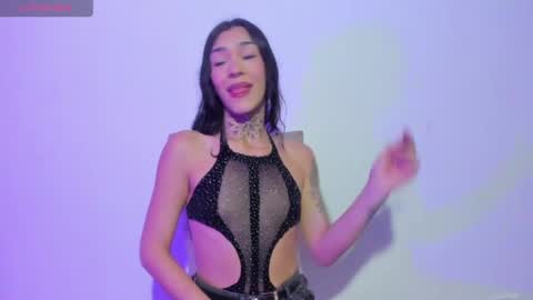 Snapshot of camila_coxx chatting on May 5, 11:13 pm s online show from May 5, 11:13 pm