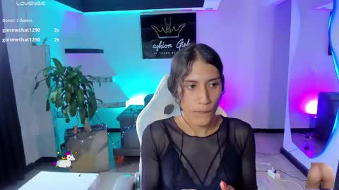 Snapshot of camila_harperr chatting on December 22, 7:21 pm C A M I L A online show from December 22, 7:21 pm