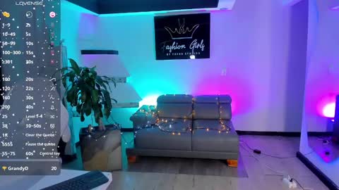 Snapshot of camila_harperr chatting on December 22, 10:25 pm C A M I L A online show from December 22, 10:25 pm