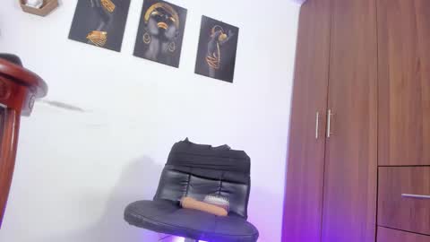 camila_hots online show from October 21, 5:52 am
