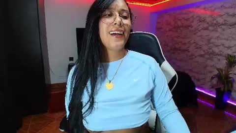 Camila Roose online show from August 10, 1:20 am