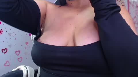 Snapshot of camila_pandora_ch chatting on March 6, 1:46 pm Cami online show from March 6, 1:46 pm