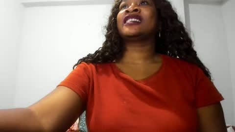 Snapshot of camila_sandoval_01 chatting on February 28, 3:48 am Camila online show from February 28, 3:48 am